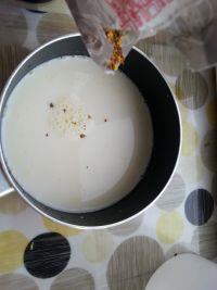 牛奶桂花玉米糊的做法步骤3