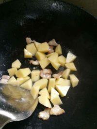 咖喱土豆盖浇饭的做法步骤4