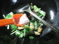 小白菜炒淡菜的做法步骤6