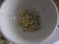 菠菜豆芽拌玉米凉皮的做法步骤4