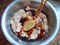 翡翠虫草花鲜肉饺的做法步骤1